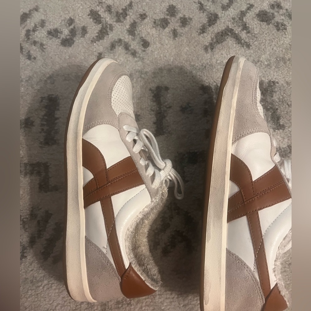 USED TORY BURCH HOWELL COURT LINED SNEAKERS SZ 8!